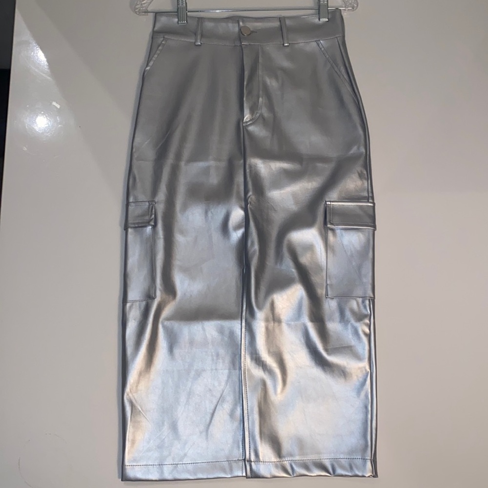 Soho Apparel Silver stretchy  Midi Skirt size Medium
